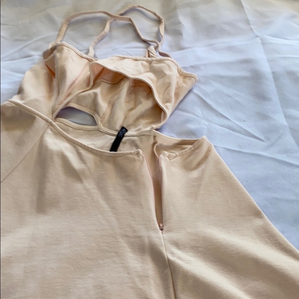 Dress. - Picture 7 of 7